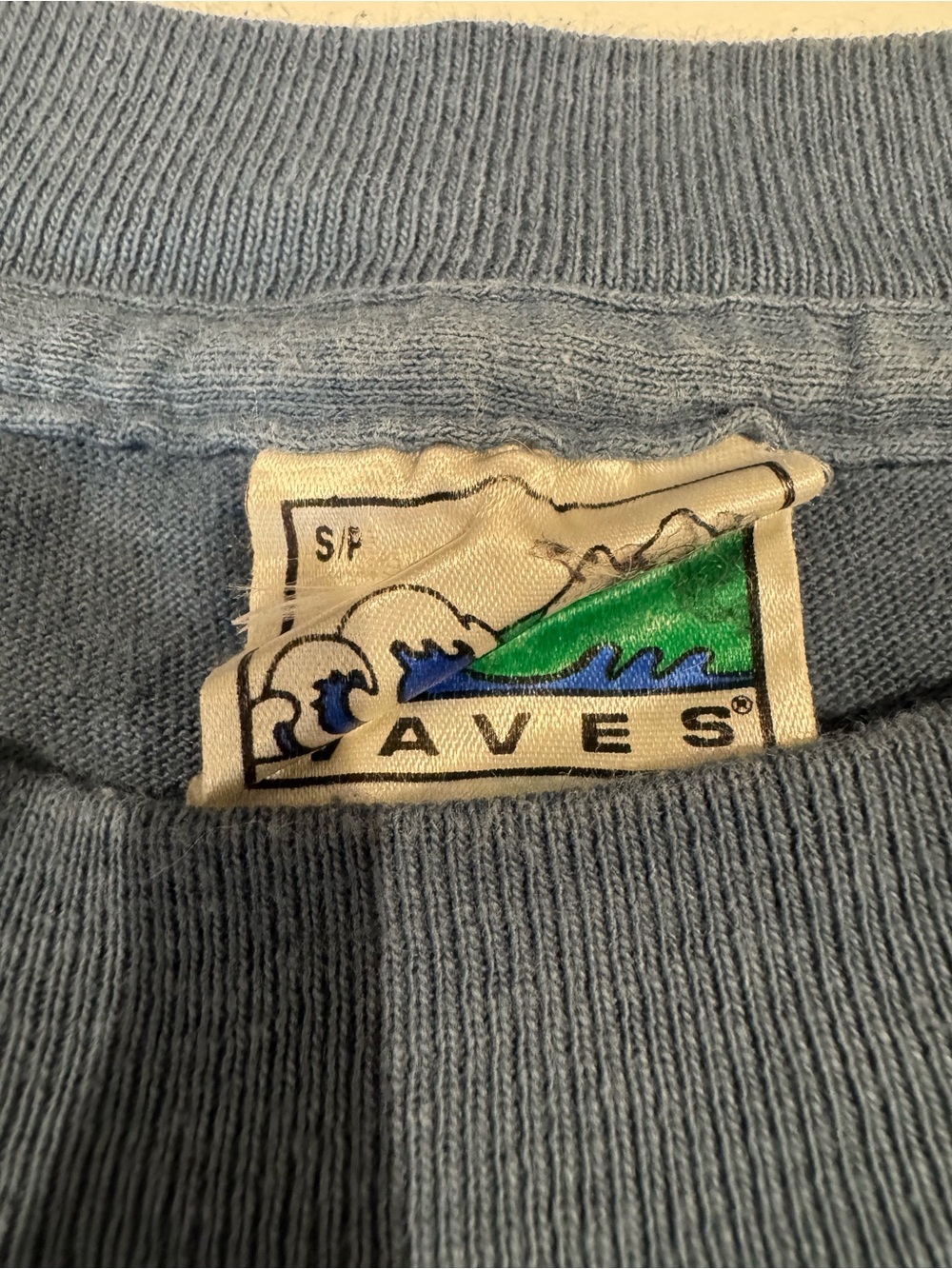 Vintage 90’s Waves Calgary Alberta Moose t shirt size small - Picture 3 of 3